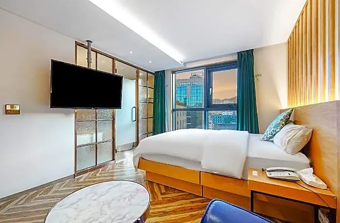 The Post Hotel 2*